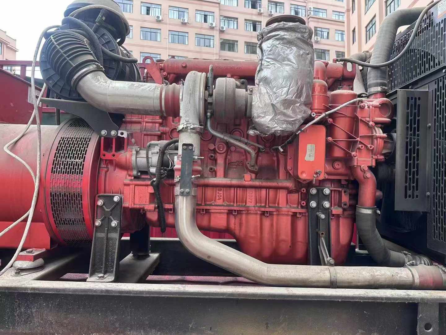 纳雍如何选择适合 600kW 柴油发电机组的过载保护器？