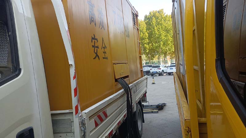 纳雍如何判断柴油发电机组和UPS电源的切换时间是否符合要求？