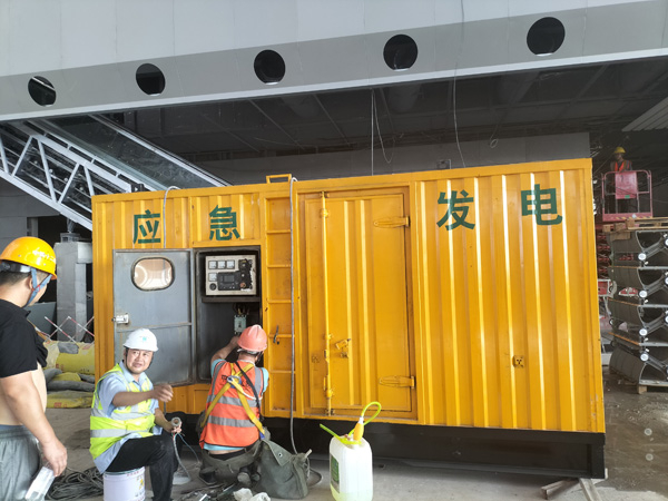 纳雍怎样判断空气滤清器是否需要更换？